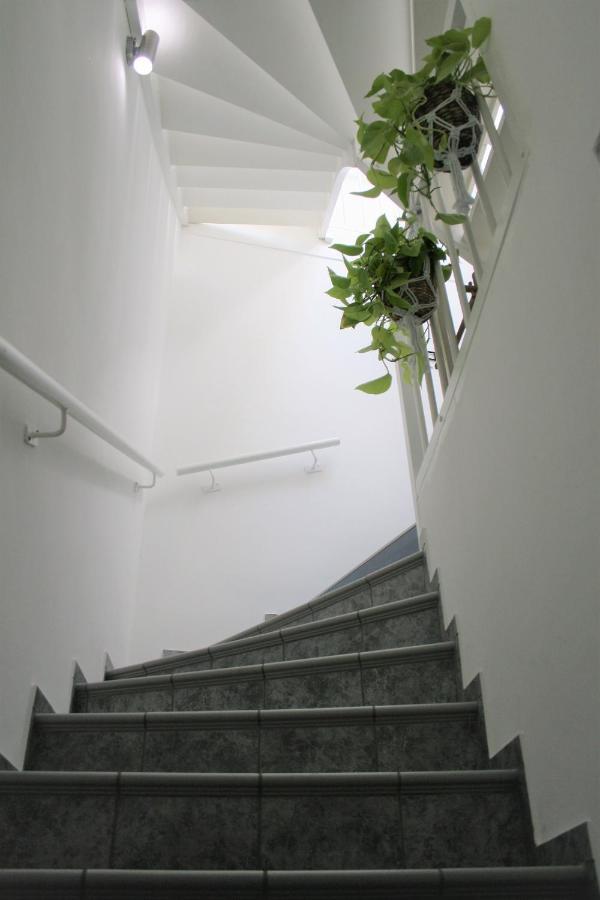 Zentrale Ferienwohnung Anker Im Sonnenblumenhaus Flensburg Exterior foto